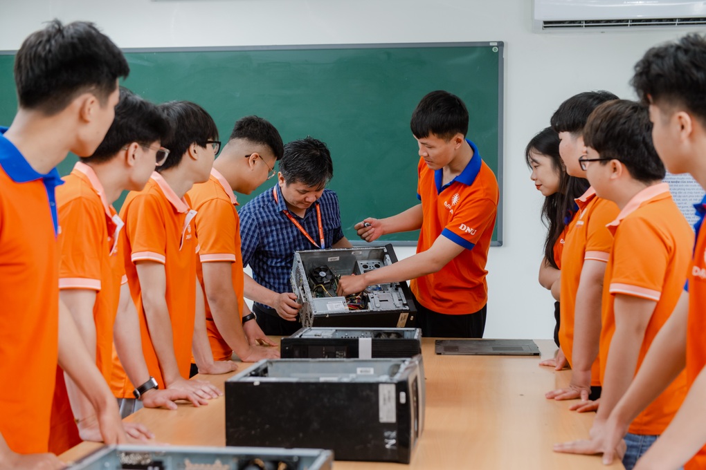 Trường Đại học Đại Nam hợp tác với Đài Loan đào tạo ngành chip bán dẫn - 6 Trường Đại học Đại Nam hợp tác với Đài Loan đào tạo ngành chip bán dẫn - 6