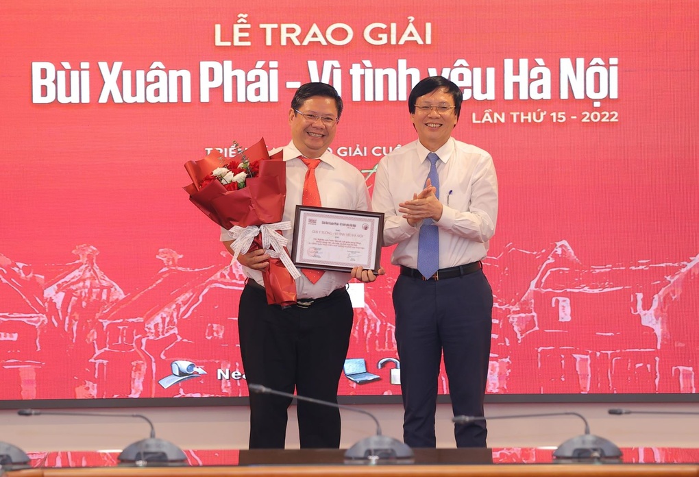 Đạo diễn Hà Nội trong mắt ai Trần Văn Thủy nhận Giải thưởng Lớn - 3 Đạo diễn Hà Nội trong mắt ai Trần Văn Thủy nhận Giải thưởng Lớn - 3