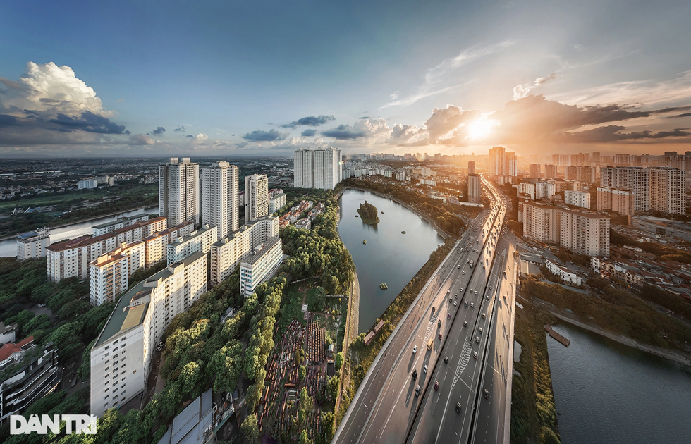 Đột phá mạnh mẽ về thể chế phát triển - 1 Đột phá mạnh mẽ về thể chế phát triển - 1