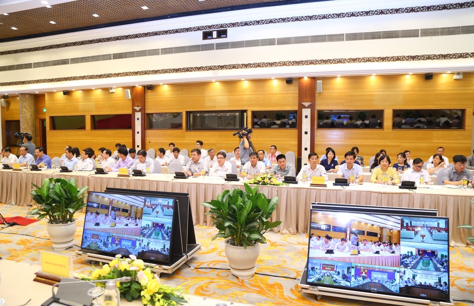 Bộ trưởng Đào Ngọc Dung: Trong khó khăn bởi Covid-19, vẫn có tín hiệu tốt - 2 Bộ trưởng Đào Ngọc Dung: Trong khó khăn bởi Covid-19, vẫn có tín hiệu tốt - 2