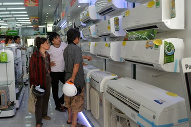 Nắng nóng khắp 3 miền, giá bán điều hòa rục rịch tăng