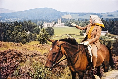 Bí quyết sống lâu khỏe mạnh như nữ hoàng Anh