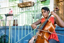 Mỹ: Vì dịch Covid-19, giảng dạy âm nhạc cũng buộc phải lên internet