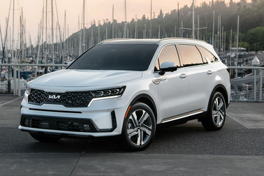 Nhiều người mua xe hybrid sạc điện nhưng lại hiếm khi chịu cắm sạc