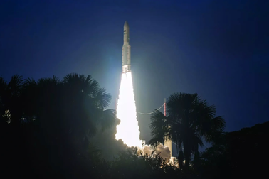 "Siêu tên lửa" Ariane 5 của châu Âu bị ngưng phóng vì lý do kỹ thuật