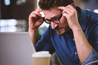 Làm gì nếu phải nhìn màn hình máy tính suốt ngày?