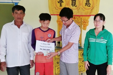 Bé gái bị u bướu tại Bạc Liêu được bạn đọc giúp đỡ xây ngôi nhà mới