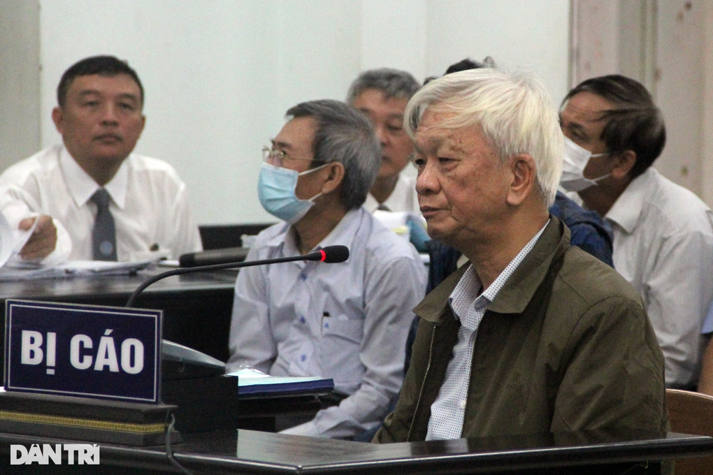 Cựu Chủ tịch Khánh Hòa: Tôi không vụ lợi cá nhân - 1 Cựu Chủ tịch Khánh Hòa: Tôi không vụ lợi cá nhân - 1