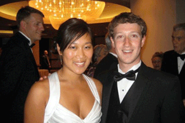 Chân dung bạn gái của tỷ phú Facebook