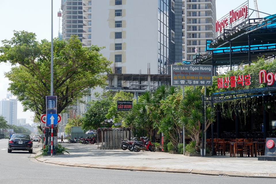 “Phố Hàn Quốc” ở Đà Nẵng đìu hiu, vắng khách - 4 “Phố Hàn Quốc” ở Đà Nẵng đìu hiu, vắng khách - 4