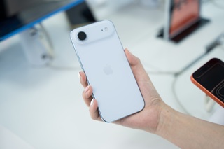 Đánh giá iPhone Air: Người dùng phải đổi gì lấy vẻ đẹp “siêu mỏng”? - 3 Đánh giá iPhone Air: Người dùng phải đổi gì lấy vẻ đẹp “siêu mỏng”? - 3