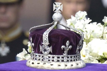 Ấn Độ đòi Anh trả lại viên kim cương "khủng" trên vương miện Nữ hoàng