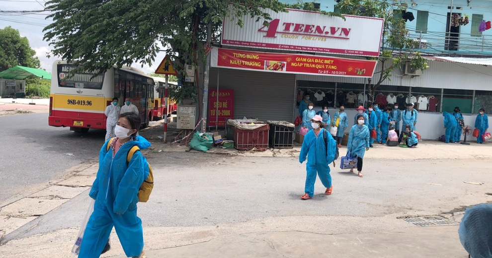 Bắc Giang: Dự kiến bàn giao hơn 30.000 công nhân tỉnh khác về địa phương - 1 Bắc Giang: Dự kiến bàn giao hơn 30.000 công nhân tỉnh khác về địa phương - 1