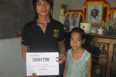 Quà nhân ái trở lại với 4 anh em mồ côi