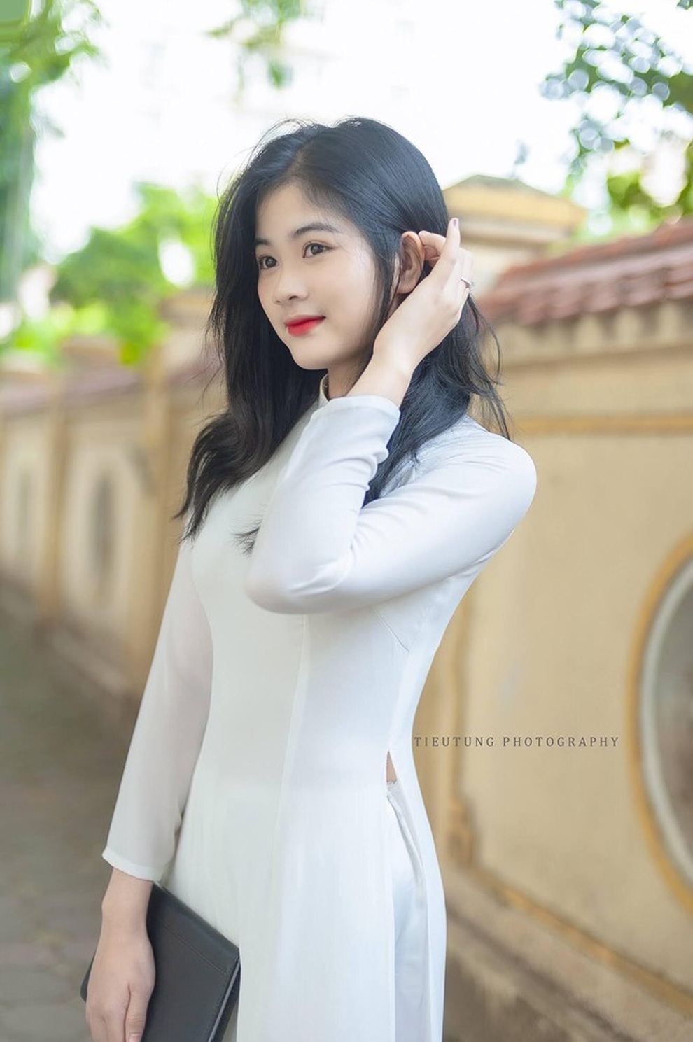 Nàng thơ xinh tựa thiên thần trong áo dài trắng đốn tim cộng đồng mạng - 5 Nàng thơ xinh tựa thiên thần trong áo dài trắng đốn tim cộng đồng mạng - 5