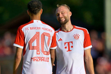 Bayern Munich thắng giao hữu 27-0