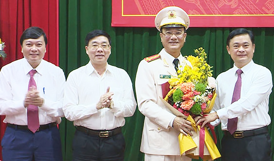 Đại tá Phạm Thế Tùng làm Giám đốc Công an tỉnh Nghệ An - 1 Đại tá Phạm Thế Tùng làm Giám đốc Công an tỉnh Nghệ An - 1