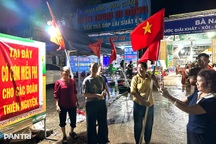 Nhà hàng nấu cơm miễn phí phục vụ bà con, tiếp sức đoàn thiện nguyện