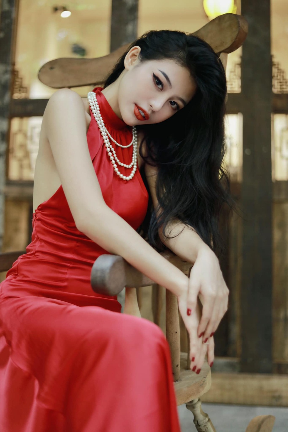 Người mẫu ảnh gợi cảm: Làm chủ đồng tiền, không để đồng tiền làm chủ mình - 2 Người mẫu ảnh gợi cảm: Làm chủ đồng tiền, không để đồng tiền làm chủ mình - 2