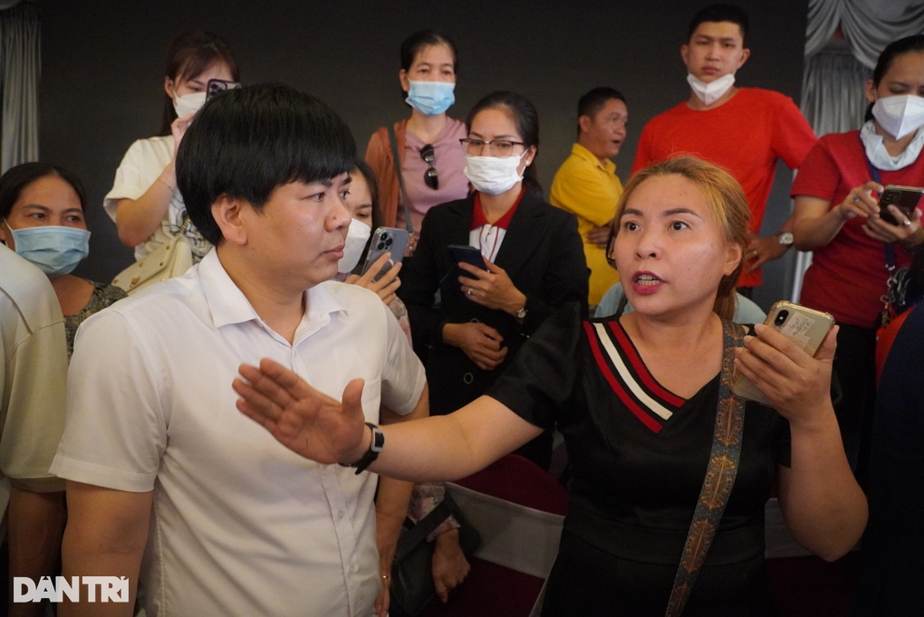 Phụ huynh chất vấn Shark Thủy: Tòa án lương tâm của các anh đâu? - 2 Phụ huynh chất vấn Shark Thủy: Tòa án lương tâm của các anh đâu? - 2