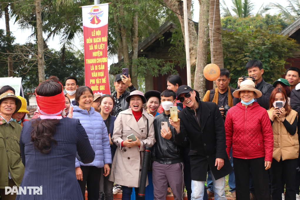 Cười nghiêng ngả với màn thi niêu ơi ở lại, chị đi nhé - 5