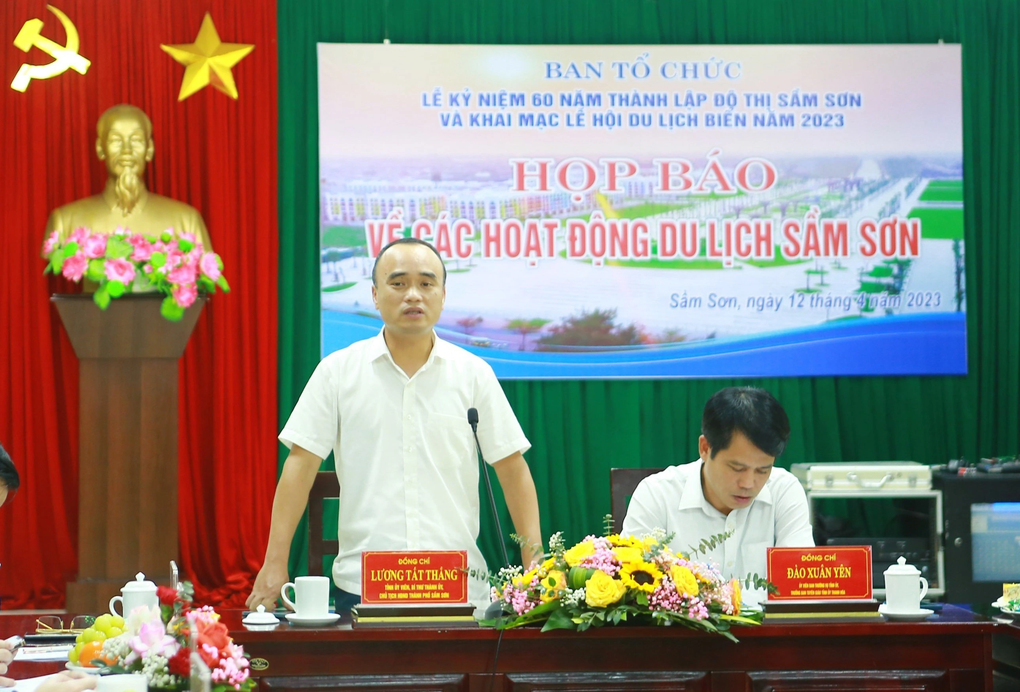 Một quả dừa bán chênh 40.000 đồng, chủ quán bị phạt 12 triệu đồng - 1 Một quả dừa bán chênh 40.000 đồng, chủ quán bị phạt 12 triệu đồng - 1