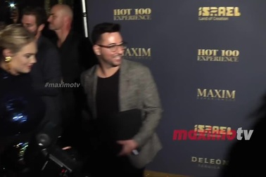 Kate Upton bụng bầu vẫn quyến rũ