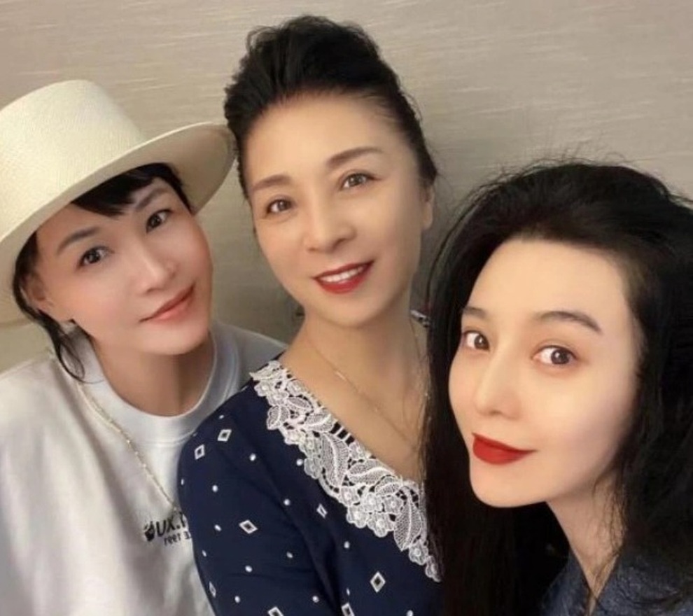 Người mẹ trẻ trung và phong cách của Phạm Băng Băng - 1 Người mẹ trẻ trung và phong cách của Phạm Băng Băng - 1