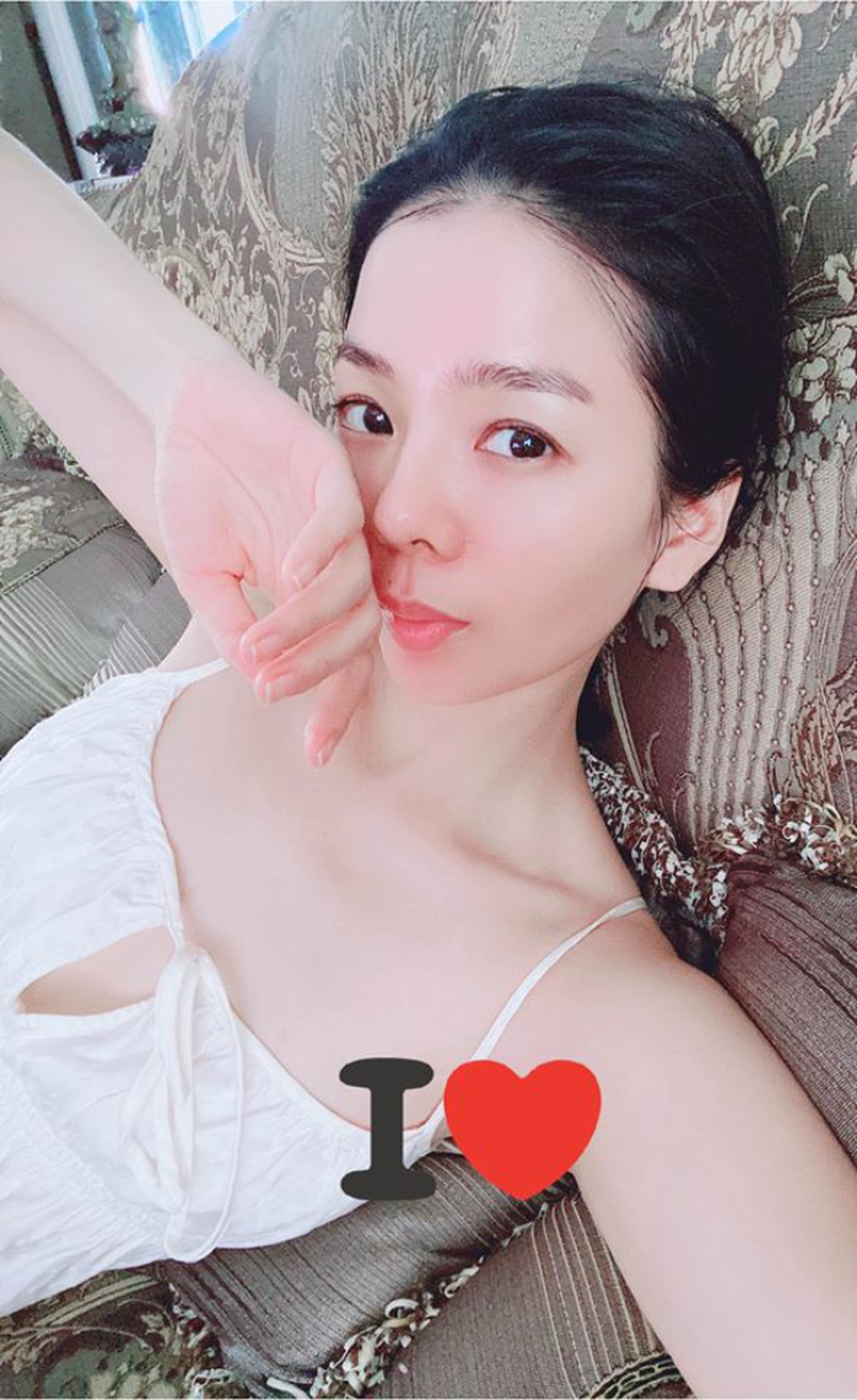 Lệ Quyên: “Ngay khi hết dịch sẽ hát 150 bài rồi ngất cũng sung sướng” - 2 Lệ Quyên: “Ngay khi hết dịch sẽ hát 150 bài rồi ngất cũng sung sướng” - 2