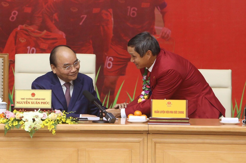 Thủ tướng: Sau các cầu thủ là cả dân tộc, là bản lĩnh, khát vọng Việt Nam - 13 Thủ tướng: Sau các cầu thủ là cả dân tộc, là bản lĩnh, khát vọng Việt Nam - 13