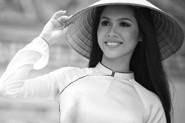 Á hậu Hoàng My tinh khôi với áo dài trắng