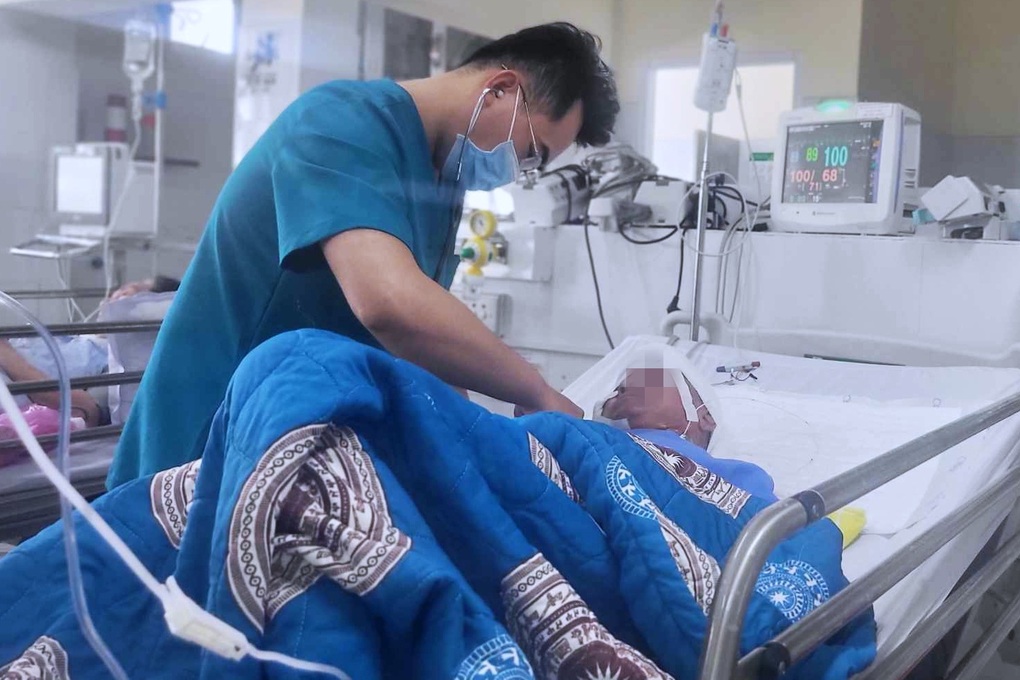 Người đàn ông nhồi máu cơ tim nguy kịch giữ được mạng nhờ một cuộc gọi - 2 Người đàn ông nhồi máu cơ tim nguy kịch giữ được mạng nhờ một cuộc gọi - 2