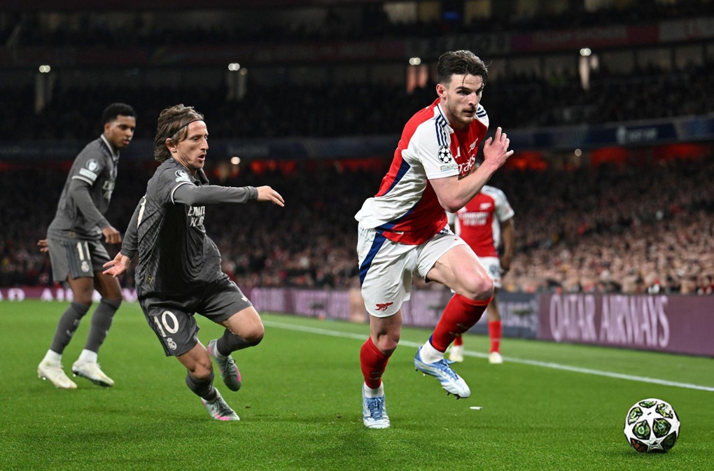 Arsenal thắng tưng bừng trước Real Madrid tại Emirates - 2 Arsenal thắng tưng bừng trước Real Madrid tại Emirates - 2