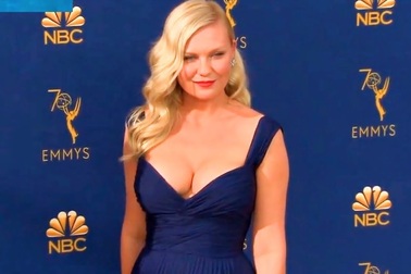 Kirsten Dunst xinh đẹp dự lễ trao giải Emmy