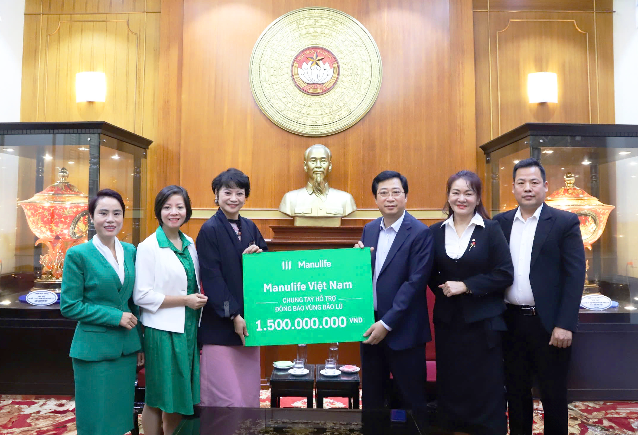 Manulife quyên góp 1,5 tỷ đồng hỗ trợ đồng bào miền Bắc bị ảnh hưởng bởi thiên tai - 1
