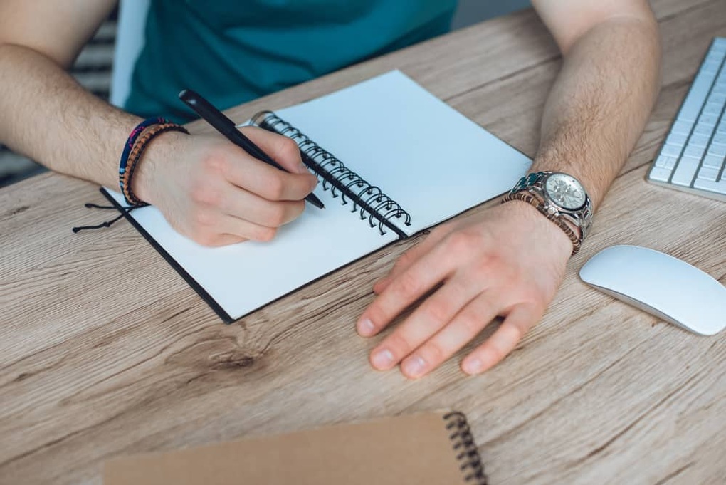 Từ công việc cọ bồn cầu đến kiếm chục nghìn USD/tháng của chàng trai Mỹ - 2