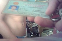 "Vô tư" mua bán giấy tờ tùy thân