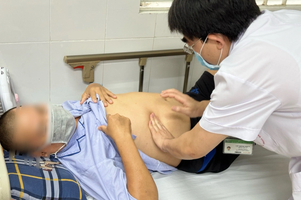 Cách ăn rau muống khiến sán lúc nhúc trong gan người đàn ông - 1 Cách ăn rau muống khiến sán lúc nhúc trong gan người đàn ông - 1