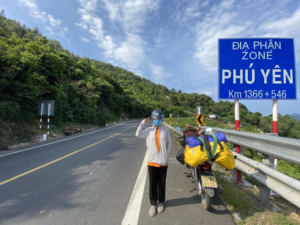 Cô gái một mình đi xuyên Việt 102 ngày với 50 triệu đồng - 2 Cô gái một mình đi xuyên Việt 102 ngày với 50 triệu đồng - 2