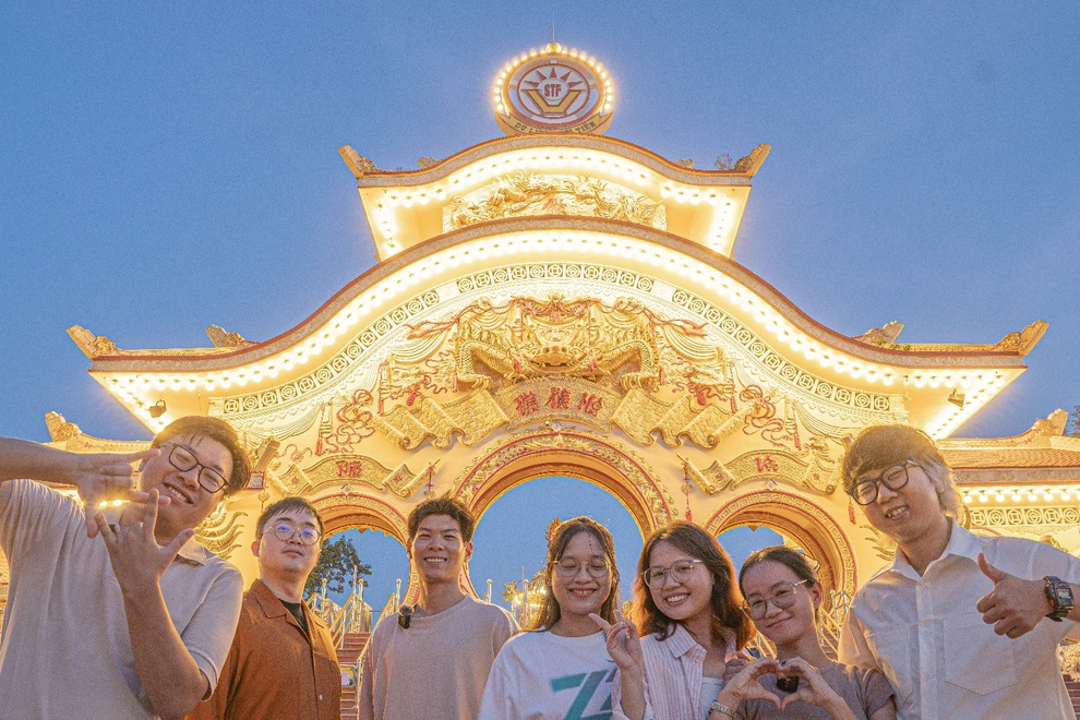 ស្វែងយល់ពីសកម្មភាពពិធីបុណ្យពិសេសអបអរសាទរខួបលើកទី៣០នៃពិធីបុណ្យ Suoi Tien - ១ Khám phá chuỗi hoạt động lễ hội đặc sắc mừng 30 năm Suối Tiên - 1