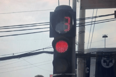 Tài xế vi phạm ở nơi đèn giao thông chập chờn có bị xử phạt?