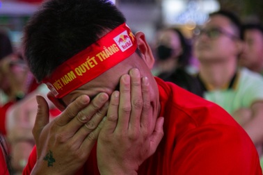 Người hâm mộ thất vọng trước thất bại của đội tuyển Việt Nam