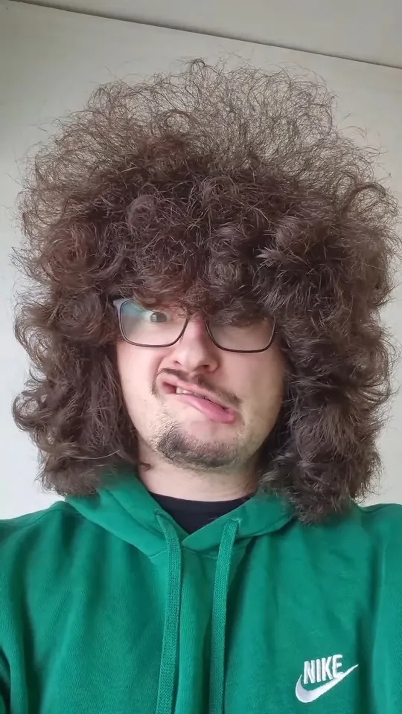 manchester-united-fans-are-waiting-for-the-day-they-can-get-a-haircut