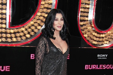 Cher: 64 tuổi vẫn nhận mình non nớt