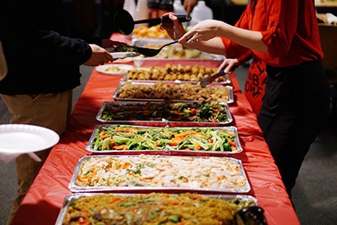 Kiều bào xứ Nghệ đón Tết cổ truyền khắp năm châu