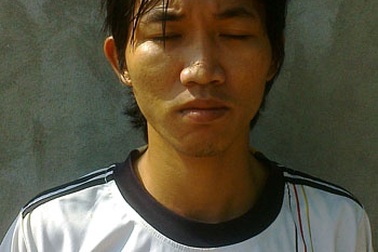 Chém gục đối thủ vì bạn gái bị chọc