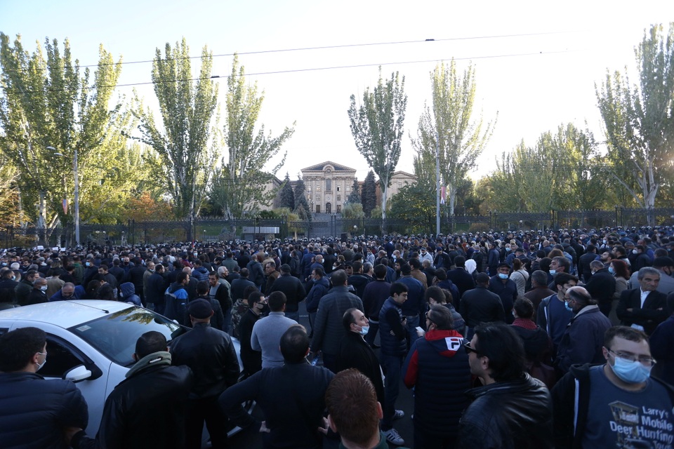 Vì sao người Armenia giận dữ về thỏa thuận đình chiến với Azerbaijan? - 2 Vì sao người Armenia giận dữ về thỏa thuận đình chiến với Azerbaijan? - 2