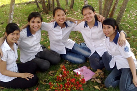 4 nữ thủ khoa học cùng một lớp