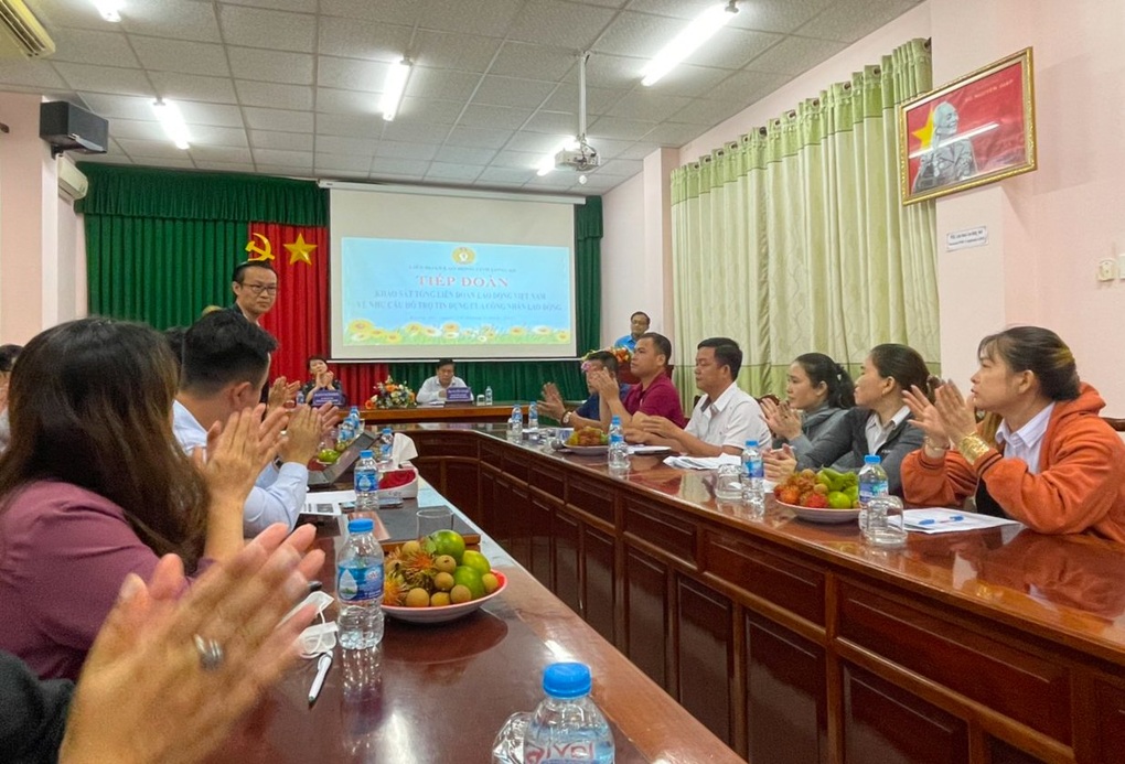 Nuôi dưỡng tín dụng chính thống để đẩy lùi tín dụng đen - 1 Nuôi dưỡng tín dụng chính thống để đẩy lùi tín dụng đen - 1