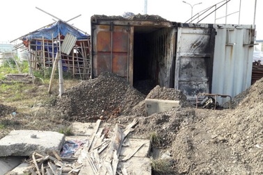 Container phát cháy, 2 công nhân bị bỏng gas